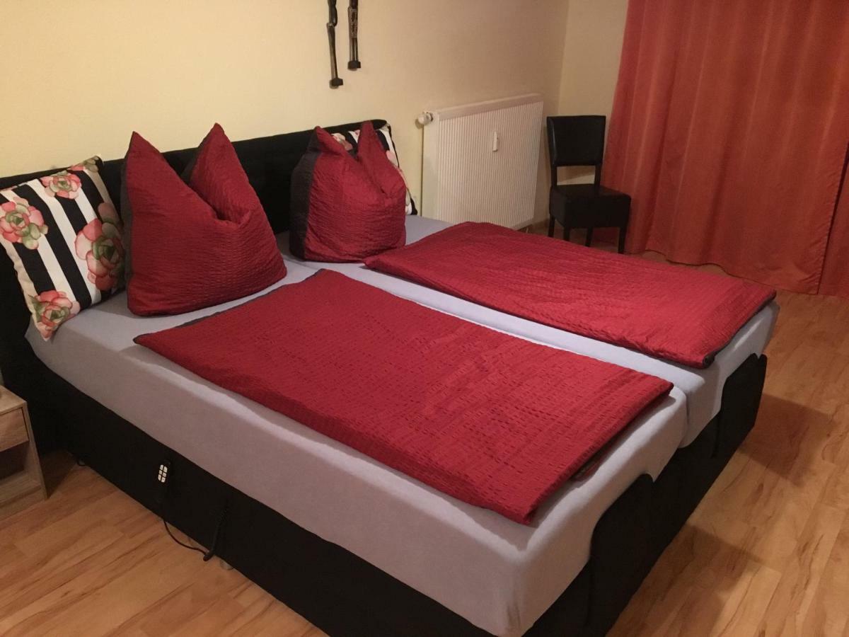 ארפורט Altstadt Ferienwohnung מראה חיצוני תמונה